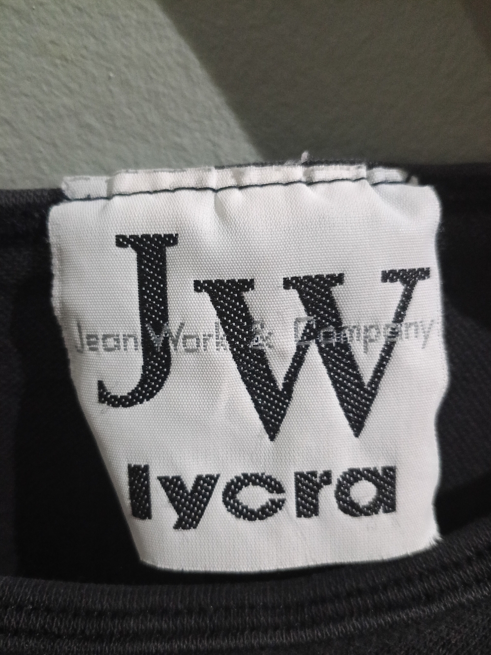 Jean Work & Company Coton Black V-Neck Tank Top - Picture 2 of 6